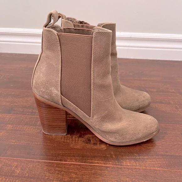 Kate & Mel booties - Picture 1 of 4